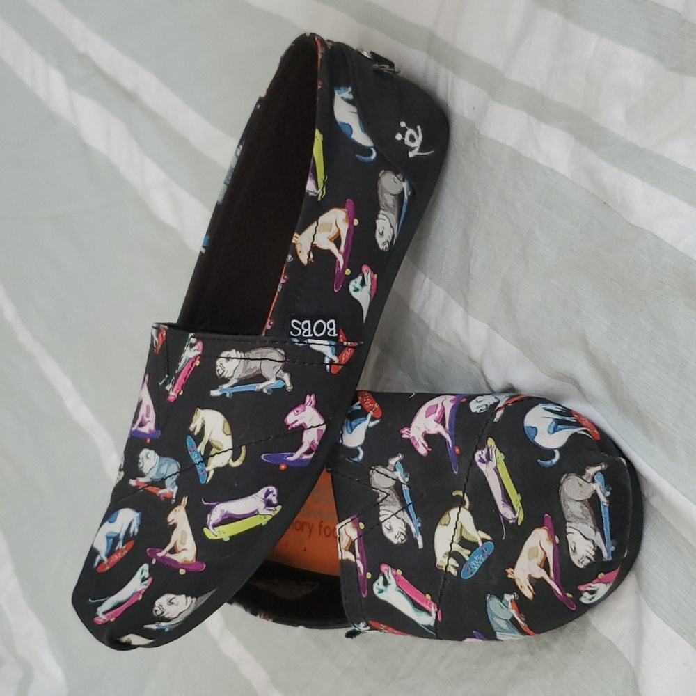 BOBS Dogs Skateboarding Slip-ons Sz 6.5